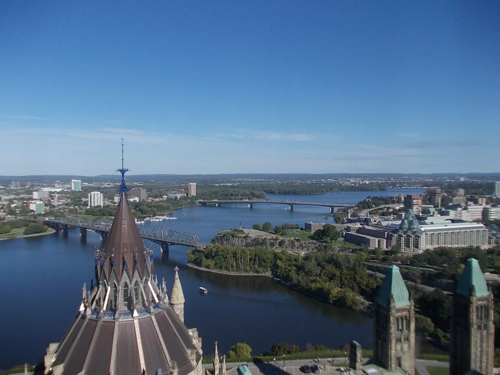 The Ottawa River seen from above, with Gatineau on one side, Ottawa on the other and the bridges between them